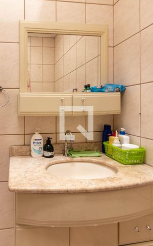 Casa à venda com 120m², 3 quartos e 2 vagas Casa à venda com 120m², 3 quartos e 2 vagasBanheiro