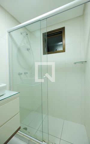 Apartamento para alugar com 78m², 2 quartos e 2 vagasBanheiro