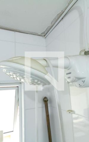 Casa à venda com 210m², 3 quartos e 2 vagas Casa à venda com 210m², 3 quartos e 2 vagasBanheiro da Suíte