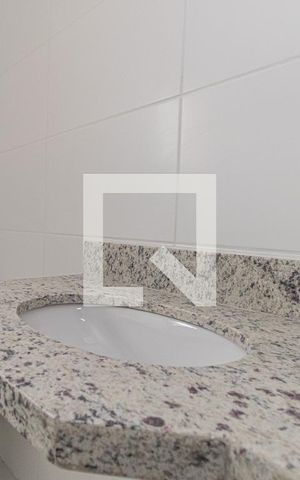 Apartamento à venda com 83m², 2 quartos e 2 vagasBanheiro da Suíte 1