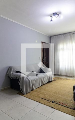 Casa à venda com 400m², 3 quartos e 6 vagas Casa à venda com 400m², 3 quartos e 6 vagasSala