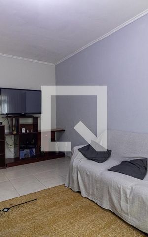 Casa à venda com 400m², 3 quartos e 6 vagas Casa à venda com 400m², 3 quartos e 6 vagasSala