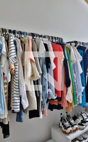 Casa à venda com 300m², 3 quartos e 3 vagas Casa à venda com 300m², 3 quartos e 3 vagasCloset do quarto 1
