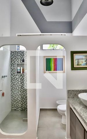 Casa à venda com 300m², 3 quartos e 3 vagas Casa à venda com 300m², 3 quartos e 3 vagasBanheiro Quarto 1