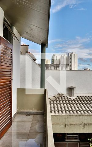 Casa à venda com 300m², 3 quartos e 3 vagas Casa à venda com 300m², 3 quartos e 3 vagasSacada Quarto 2