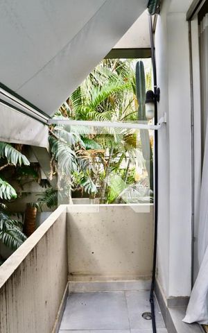 Casa à venda com 300m², 3 quartos e 3 vagas Casa à venda com 300m², 3 quartos e 3 vagasSacada Sala 3