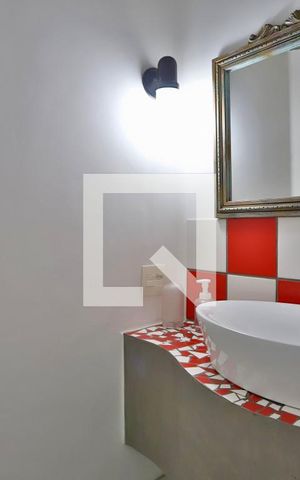 Casa à venda com 300m², 3 quartos e 3 vagas Casa à venda com 300m², 3 quartos e 3 vagasLavabo