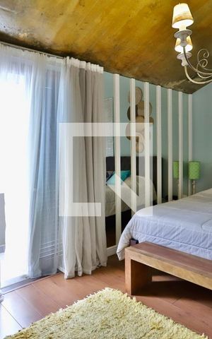 Casa à venda com 300m², 3 quartos e 3 vagas Casa à venda com 300m², 3 quartos e 3 vagasQuarto 1
