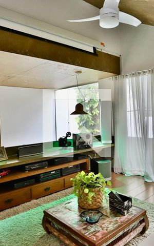 Casa à venda com 300m², 3 quartos e 3 vagas Casa à venda com 300m², 3 quartos e 3 vagasSala 3