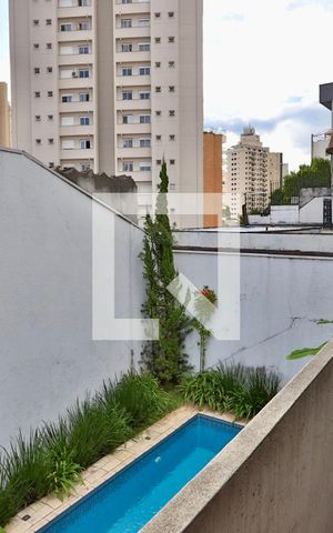 Casa à venda com 300m², 3 quartos e 3 vagas Casa à venda com 300m², 3 quartos e 3 vagasSacada Quarto 1