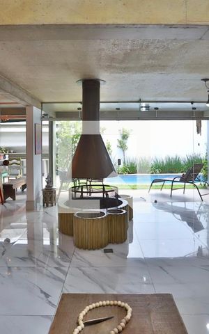 Casa à venda com 300m², 3 quartos e 3 vagas Casa à venda com 300m², 3 quartos e 3 vagasSala 1