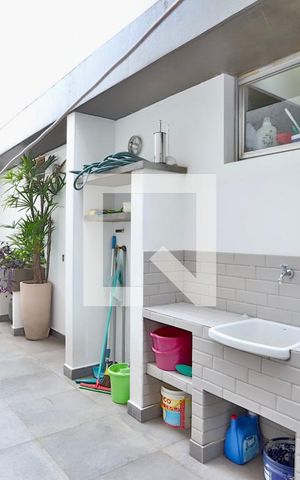 Casa à venda com 300m², 3 quartos e 3 vagas Casa à venda com 300m², 3 quartos e 3 vagasQuintal
