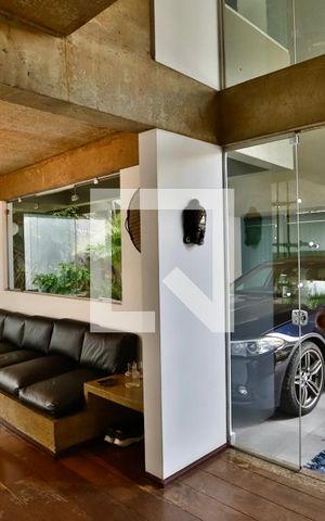 Casa à venda com 300m², 3 quartos e 3 vagas Casa à venda com 300m², 3 quartos e 3 vagasSala 2