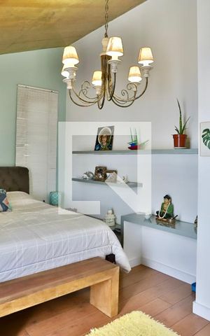 Casa à venda com 300m², 3 quartos e 3 vagas Casa à venda com 300m², 3 quartos e 3 vagasQuarto 1