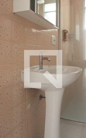 Apartamento para alugar com 48m², 1 quarto e 1 vaga Apartamento para alugar com 48m², 1 quarto e 1 vagaBanheiro