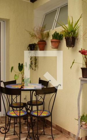 Casa à venda com 140m², 2 quartos e sem vagaVaranda superior
