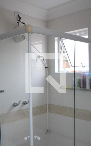 Casa à venda com 408m², 5 quartos e 5 vagasBanheiro da Suíte 4