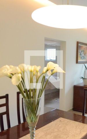 Casa à venda com 408m², 5 quartos e 5 vagasSala de Jantar