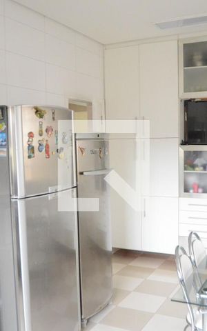 Casa à venda com 408m², 5 quartos e 5 vagasCozinha