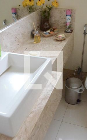 Casa à venda com 408m², 5 quartos e 5 vagasLavabo