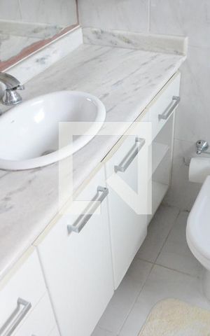 Casa à venda com 408m², 5 quartos e 5 vagasBanheiro da Suíte 2