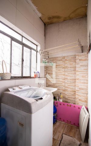 Casa à venda com 85m², 3 quartos e 2 vagas Casa à venda com 85m², 3 quartos e 2 vagasCozinha 1