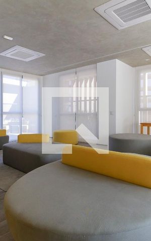 Apartamento à venda com 28m², 1 quarto e sem vaga Apartamento à venda com 28m², 1 quarto e sem vagaÁrea Comum