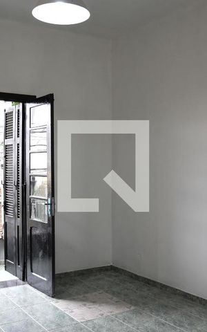 Casa para alugar com 176m², 2 quartos e 1 vaga Casa para alugar com 176m², 2 quartos e 1 vagaQuarto 1