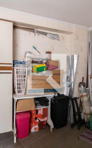Casa à venda com 200m², 4 quartos e 2 vagas Casa à venda com 200m², 4 quartos e 2 vagasÁrea de Serviço