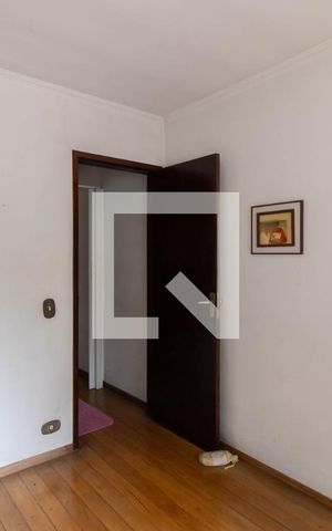 Casa à venda com 200m², 4 quartos e 2 vagas Casa à venda com 200m², 4 quartos e 2 vagasSuíte 2