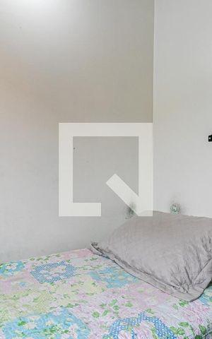 Casa à venda com 168m², 3 quartos e 5 vagas Casa à venda com 168m², 3 quartos e 5 vagasQuarto