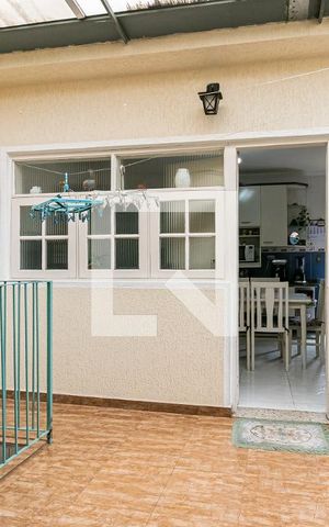 Casa à venda com 168m², 3 quartos e 5 vagas Casa à venda com 168m², 3 quartos e 5 vagasÁrea de Serviço