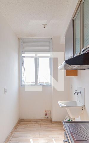 Apartamento à venda com 48m², 2 quartos e 1 vagaCozinha e área de serviço