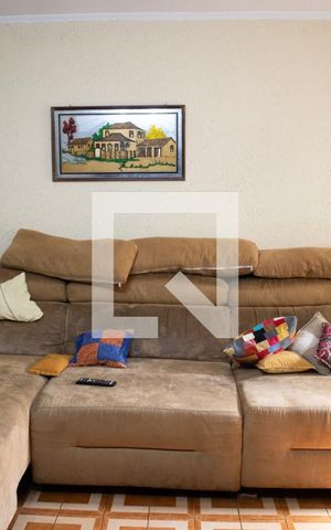 Casa à venda com 200m², 3 quartos e 2 vagasSala
