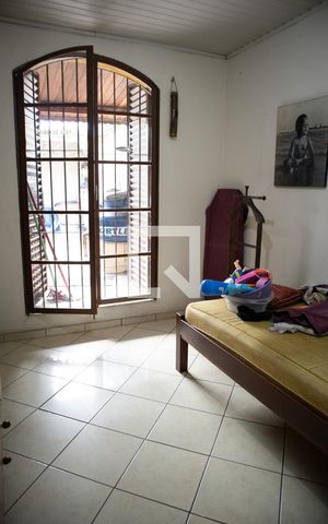Casa à venda com 200m², 3 quartos e 2 vagasQuarto 2