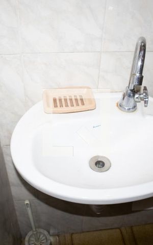 Casa à venda com 200m², 3 quartos e 2 vagasBanheiro 2