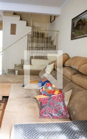 Casa à venda com 200m², 3 quartos e 2 vagasSala