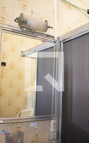 Casa à venda com 200m², 3 quartos e 2 vagasBanheiro 1