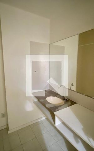 Apartamento à venda com 67m², 2 quartos e sem vaga Apartamento à venda com 67m², 2 quartos e sem vagaBanheiro 1