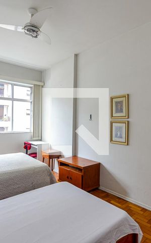 Apartamento à venda com 200m², 4 quartos e 1 vaga Apartamento à venda com 200m², 4 quartos e 1 vagaQuarto