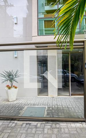 Apartamento à venda com 200m², 4 quartos e 1 vaga Apartamento à venda com 200m², 4 quartos e 1 vagaFachada