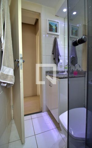 Apartamento à venda com 42m², 2 quartos e 1 vaga Apartamento à venda com 42m², 2 quartos e 1 vagaBanheiro