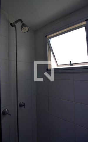 Apartamento à venda com 42m², 2 quartos e 1 vaga Apartamento à venda com 42m², 2 quartos e 1 vagaBanheiro