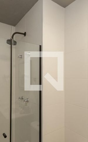 Studio para alugar com 25m², 1 quarto e sem vaga Studio para alugar com 25m², 1 quarto e sem vagaBanheiro