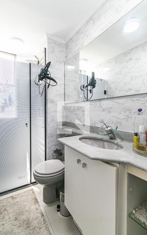 Apartamento à venda com 87m², 2 quartos e 1 vaga Apartamento à venda com 87m², 2 quartos e 1 vagaBanheiro da Suíte