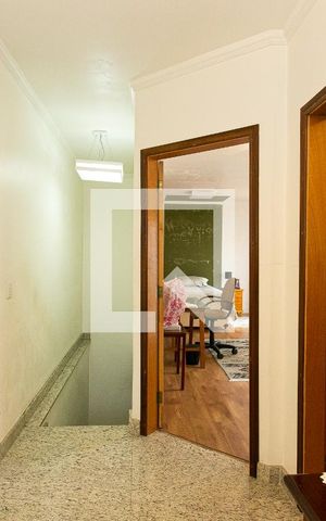 Casa à venda com 190m², 4 quartos e 2 vagasCorredor dos Quartos
