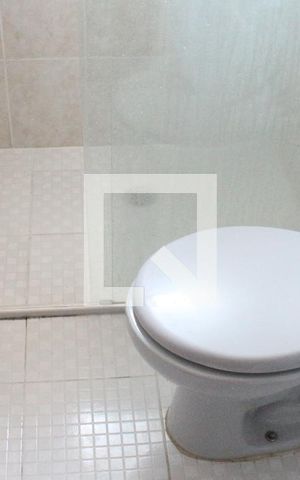 Casa à venda com 185m², 2 quartos e 2 vagasBanheiro Social