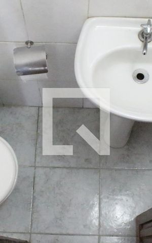 Casa à venda com 185m², 2 quartos e 2 vagasLavabo