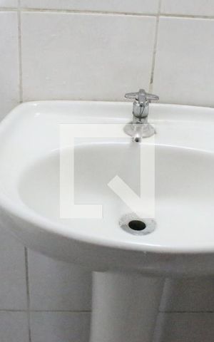 Casa à venda com 185m², 2 quartos e 2 vagasLavabo