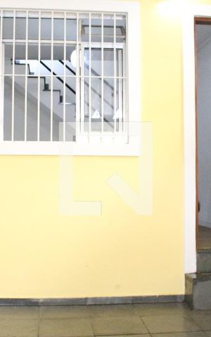 Casa à venda com 185m², 2 quartos e 2 vagasFachada